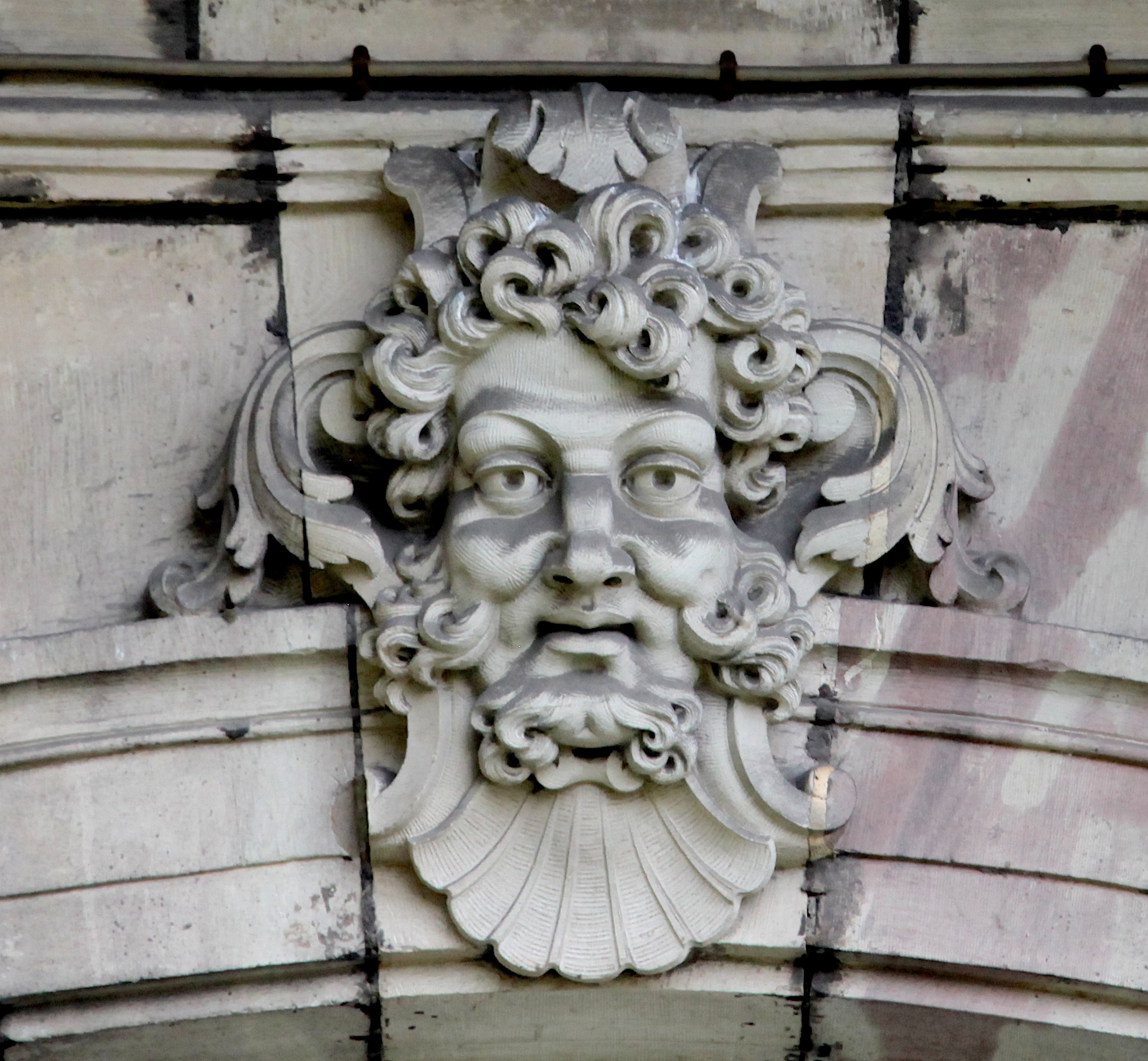 Homme barbu (tête de caractère ?)